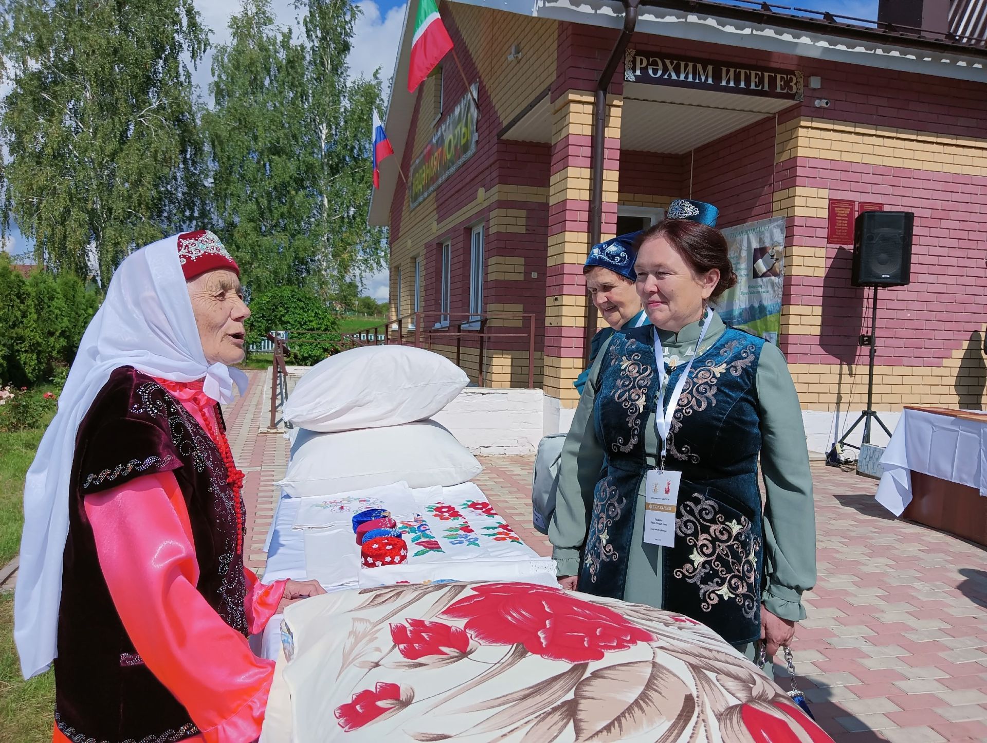 Кече Әтрәч авылында «Милләт җыены» делегатларын каршы алдылар