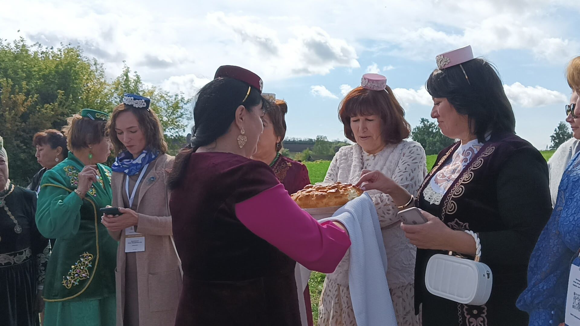 Кече Әтрәч авылында «Милләт җыены» делегатларын каршы алдылар
