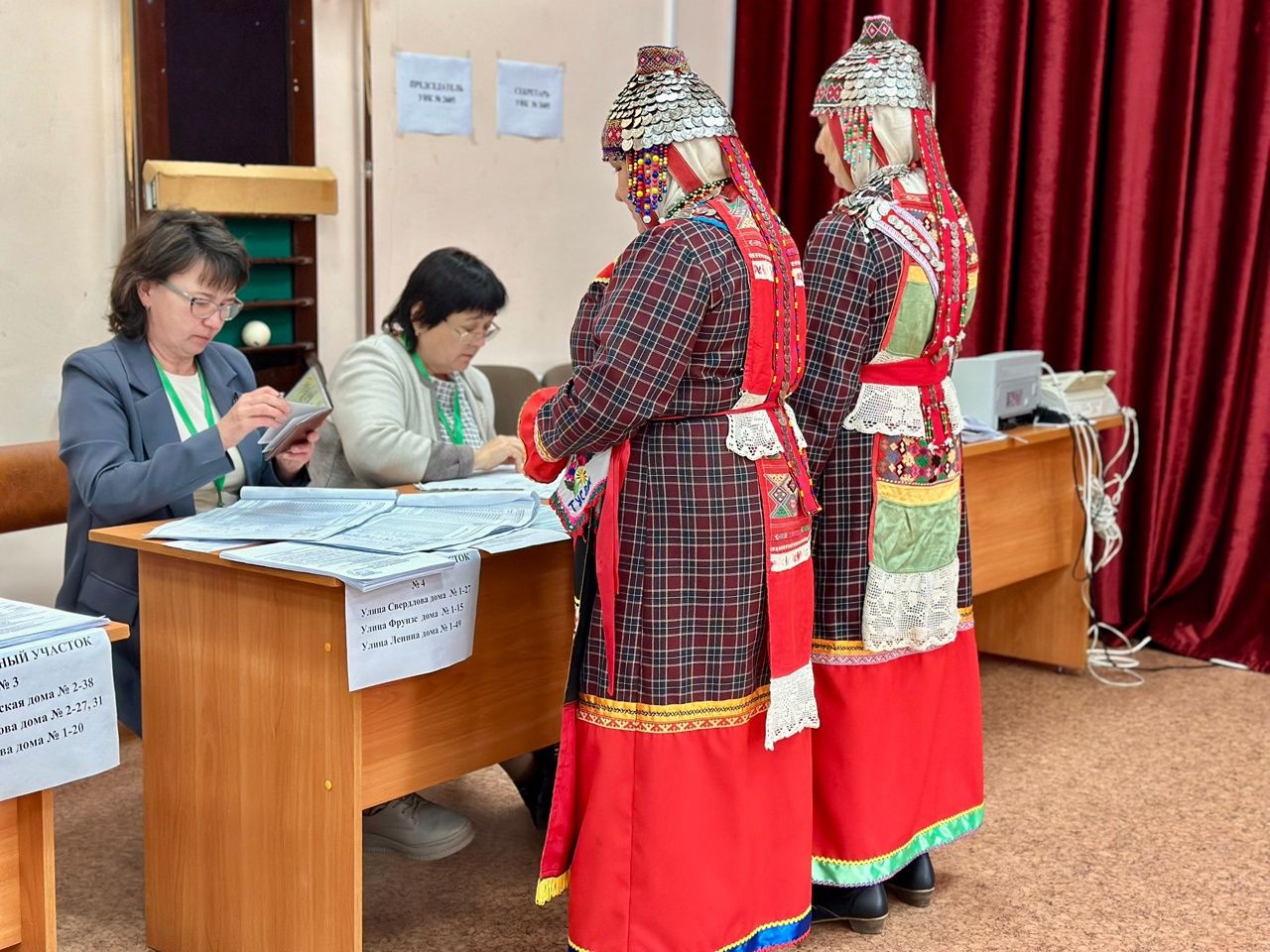В селах Тетюшского района идет голосование за Раиса РТ