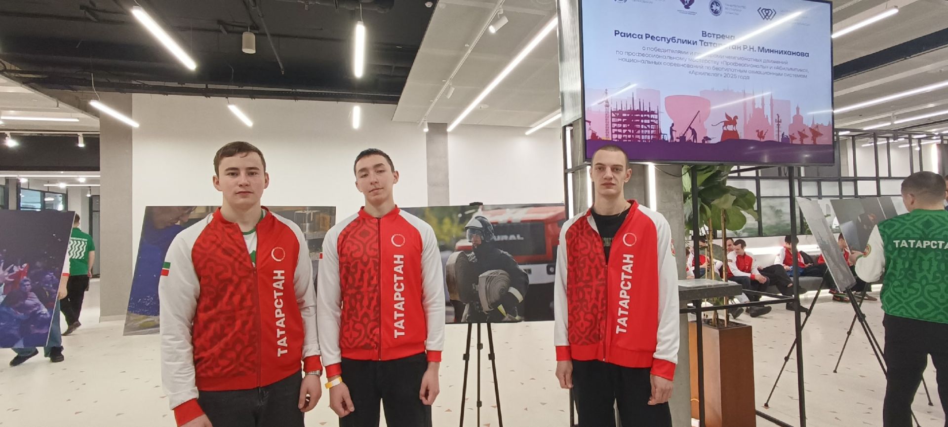 Минниханов поздравил победителей чемпионата «Профессионалы»