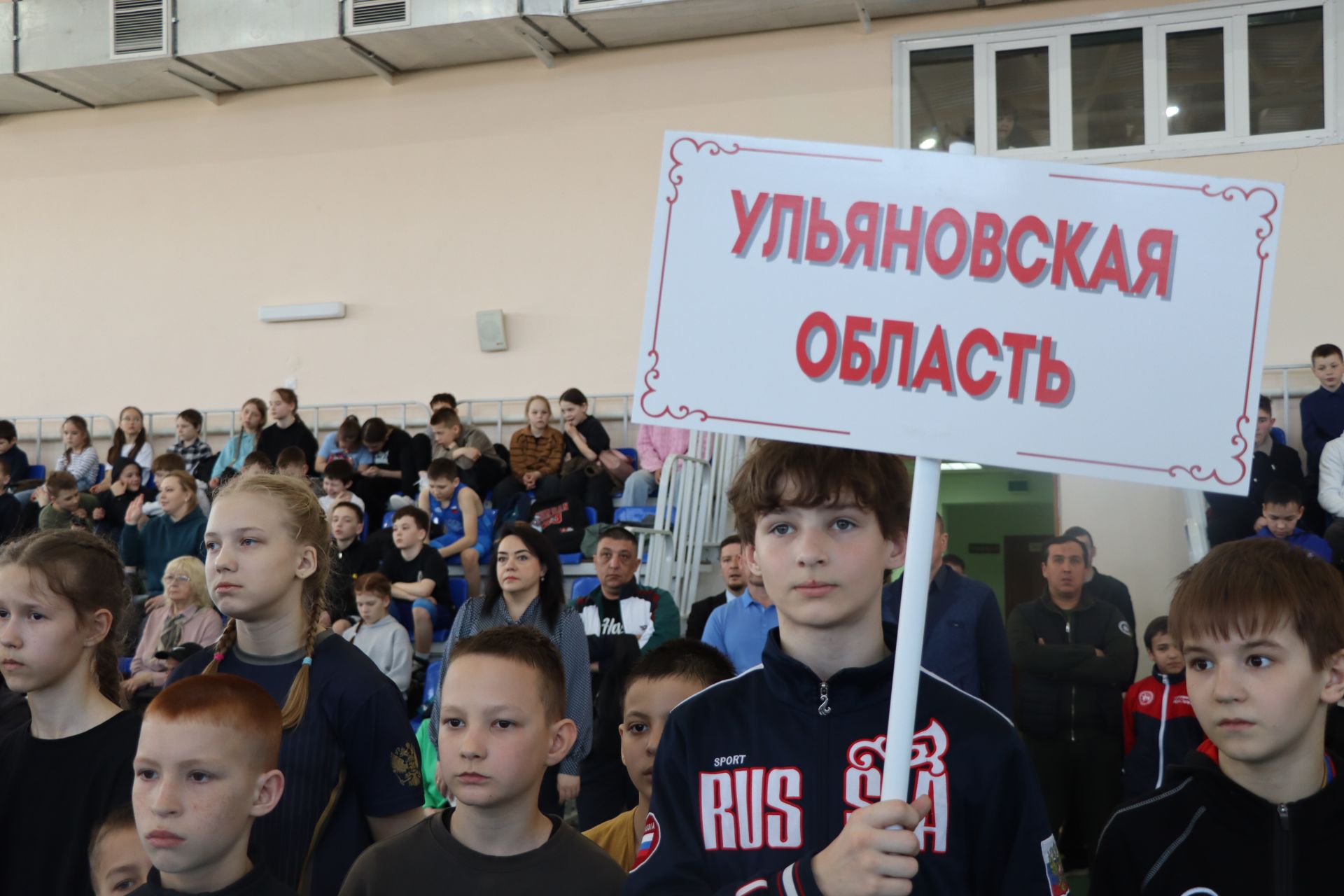 В Тетюшах проходит Межрегиональный турнир по вольной борьбе