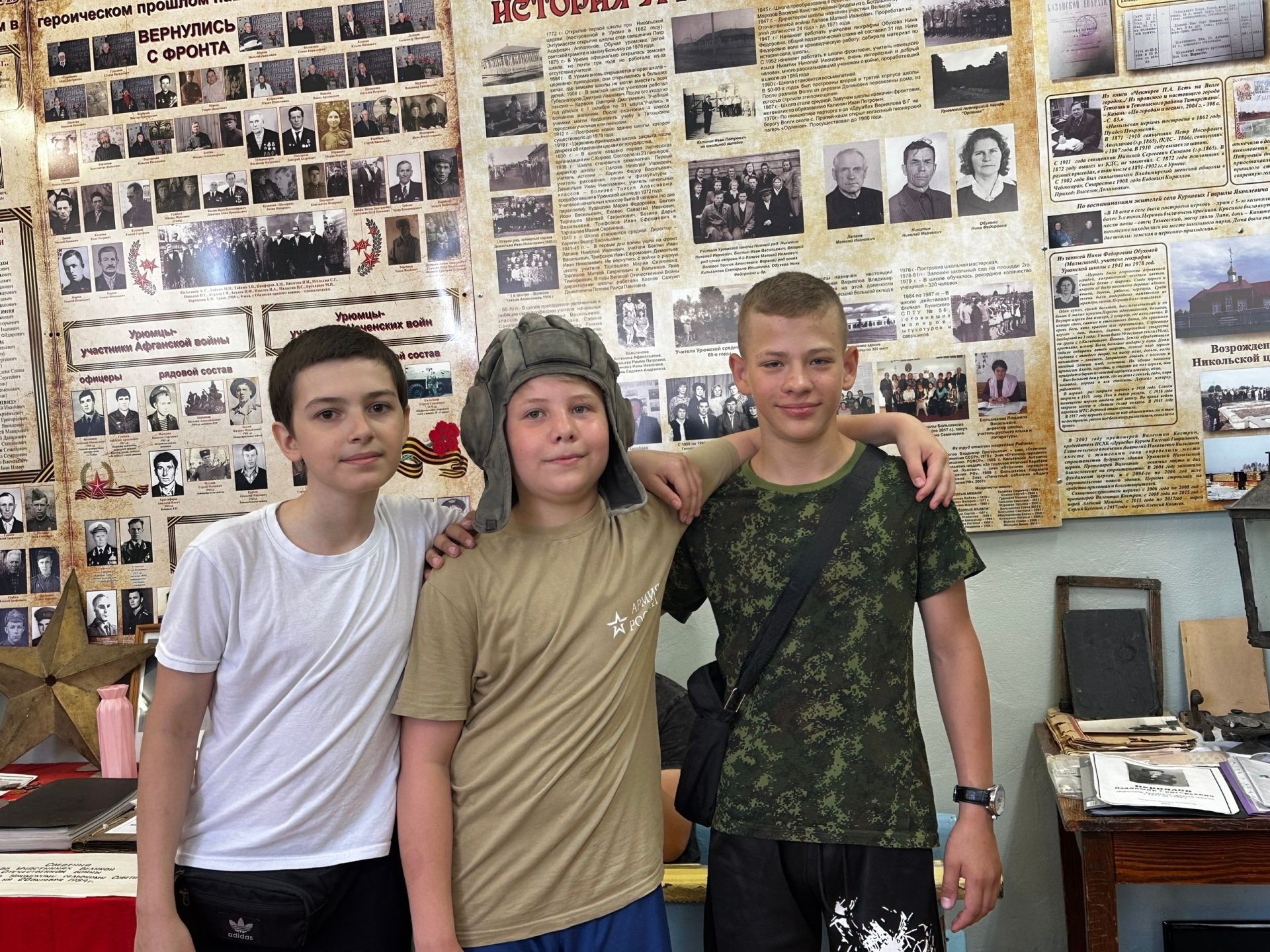 Кадеты из Казани познакомились с историей села Урюм: экскурсия в музей мордовской культуры
