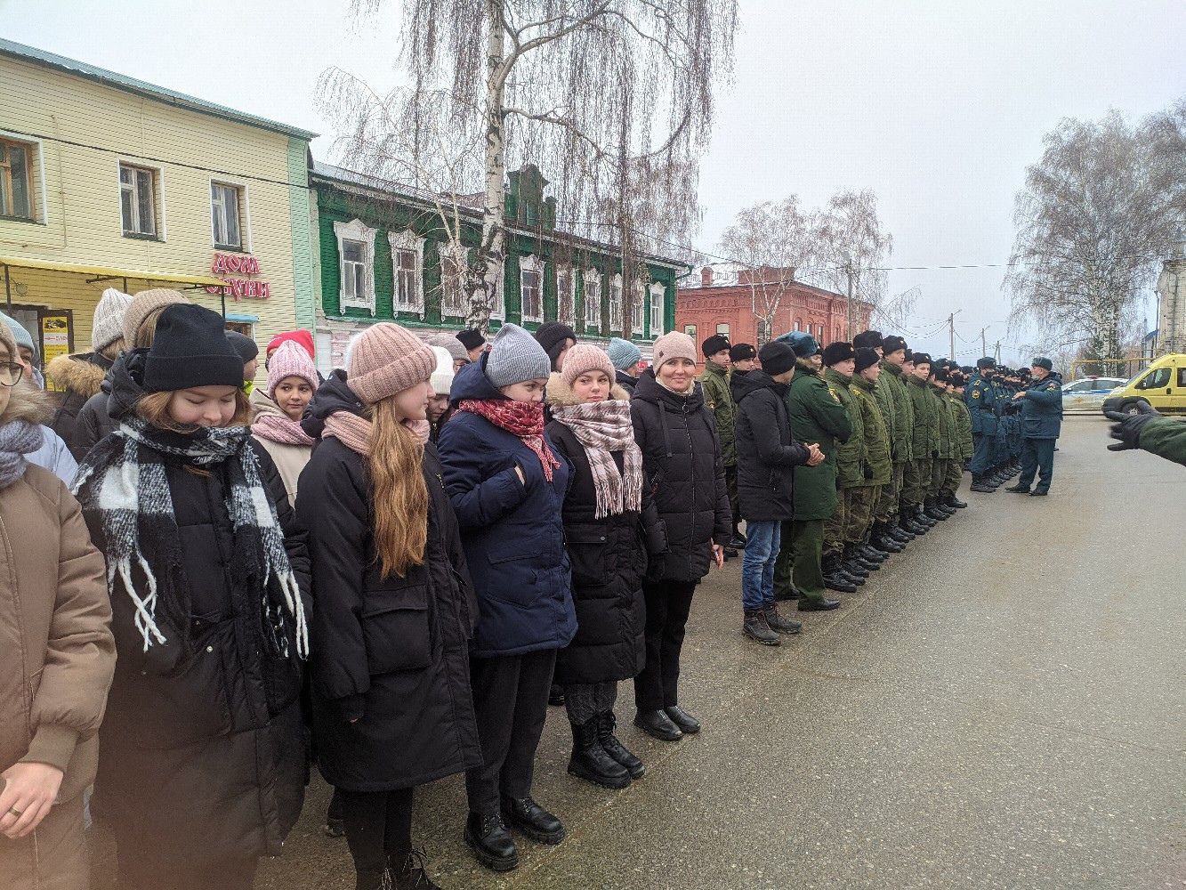 В Тетюшах у Мемориала Славы прошел торжественный митинг «Гордимся славою героев»