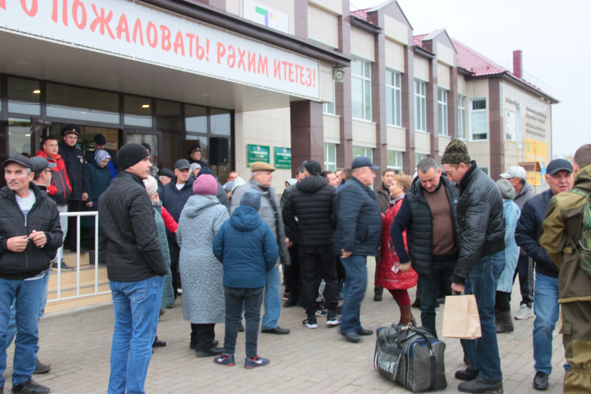 23 октября в Тетюшах прошли торжественные проводы граждан в рамках частичной мобилизации