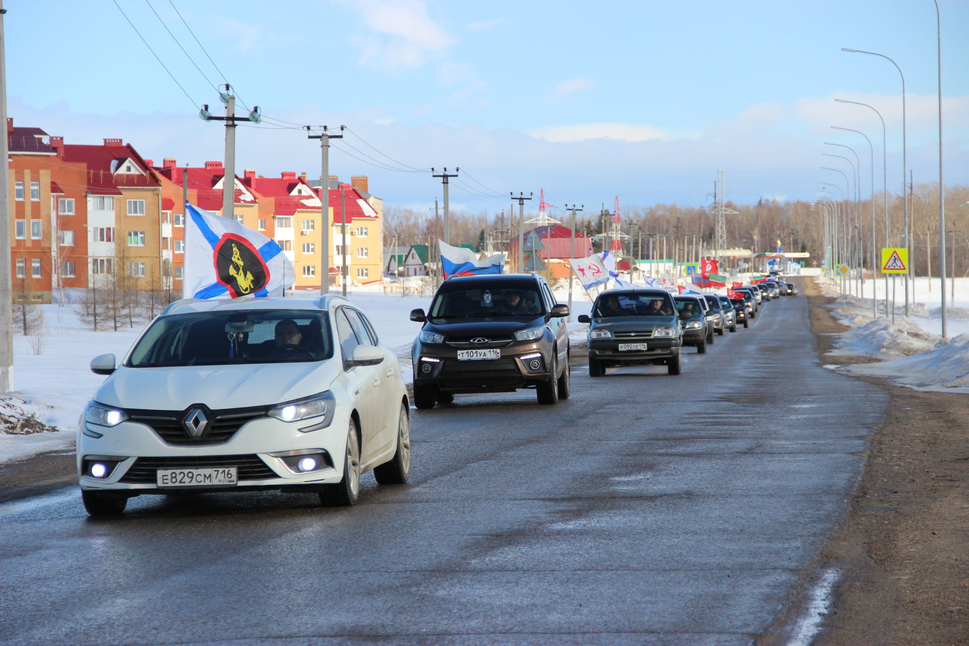 Автопробег в Тетюшах в поддержку проводимой спецоперации по денацификации Украины