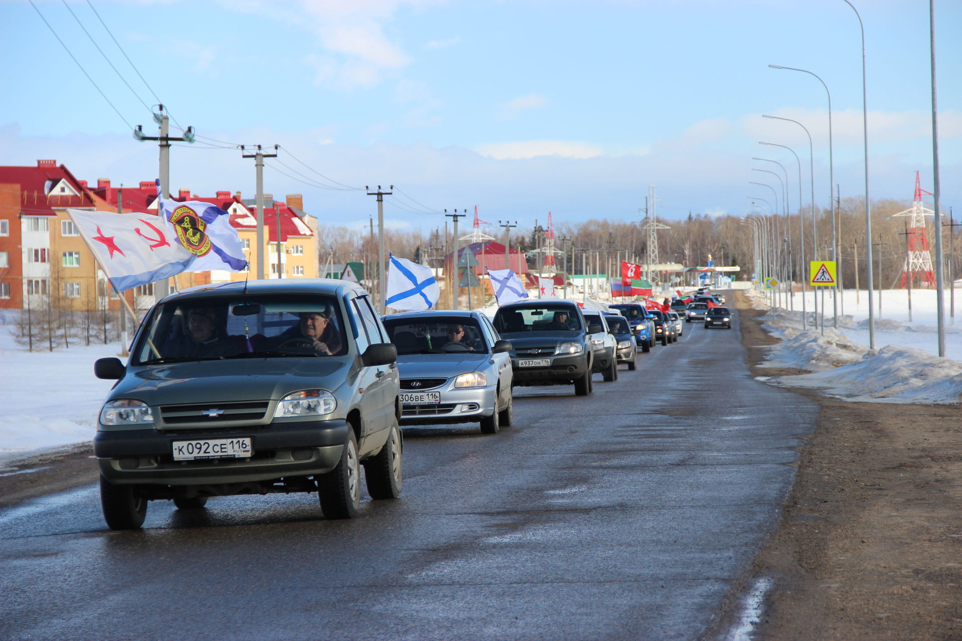 Автопробег в Тетюшах в поддержку проводимой спецоперации по денацификации Украины