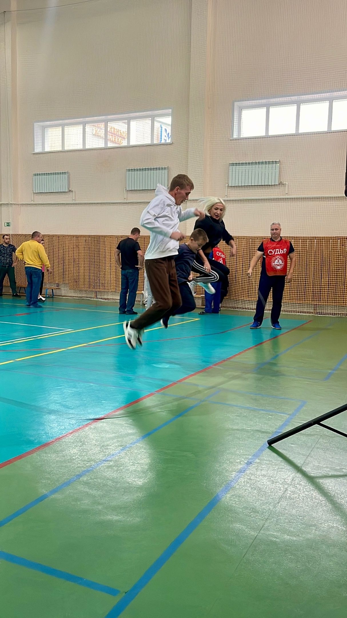 В спортивном оздоровительном комплексе «Барс» прошла спортивная семейная Спартакиада