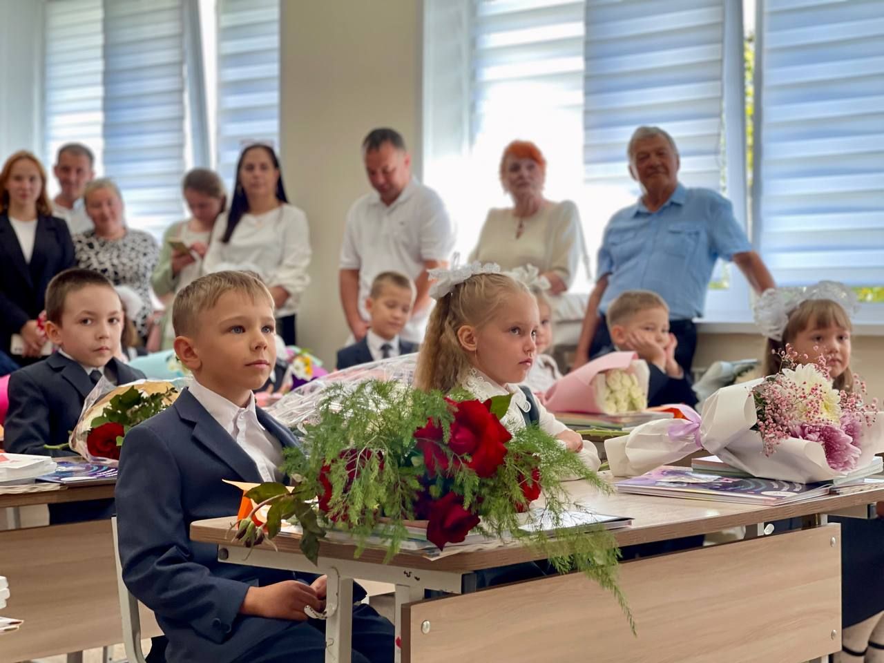 В Тетюшской средней школе № 1 им. Ханжина П.С. состоялась торжественная линейка, посвященная Дню знаний