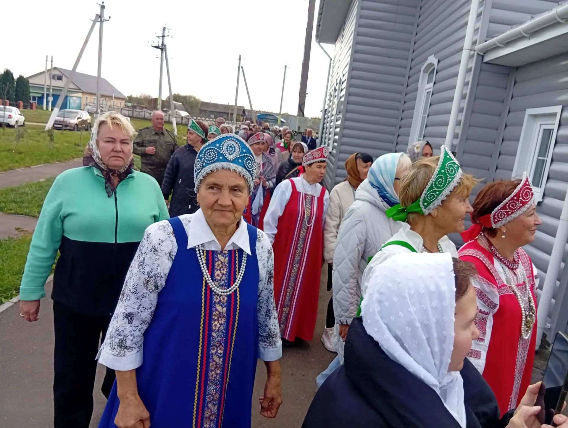 В селе Бессоново состоялось освящение Троицкого храма