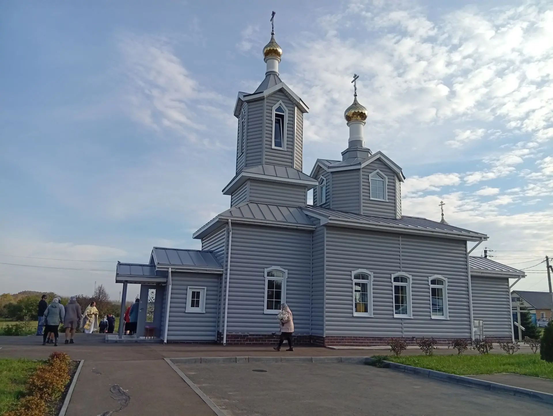 В селе Бессоново состоялось освящение Троицкого храма