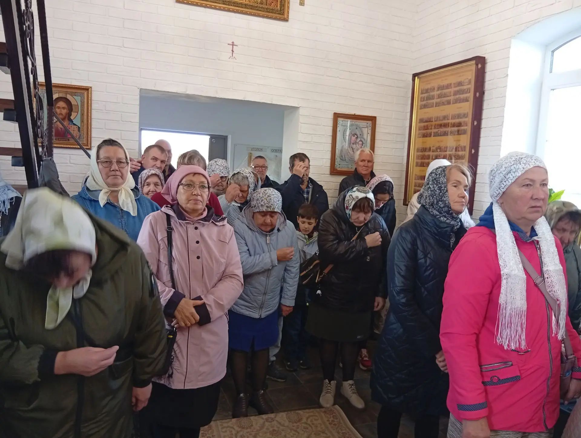 В селе Бессоново состоялось освящение Троицкого храма
