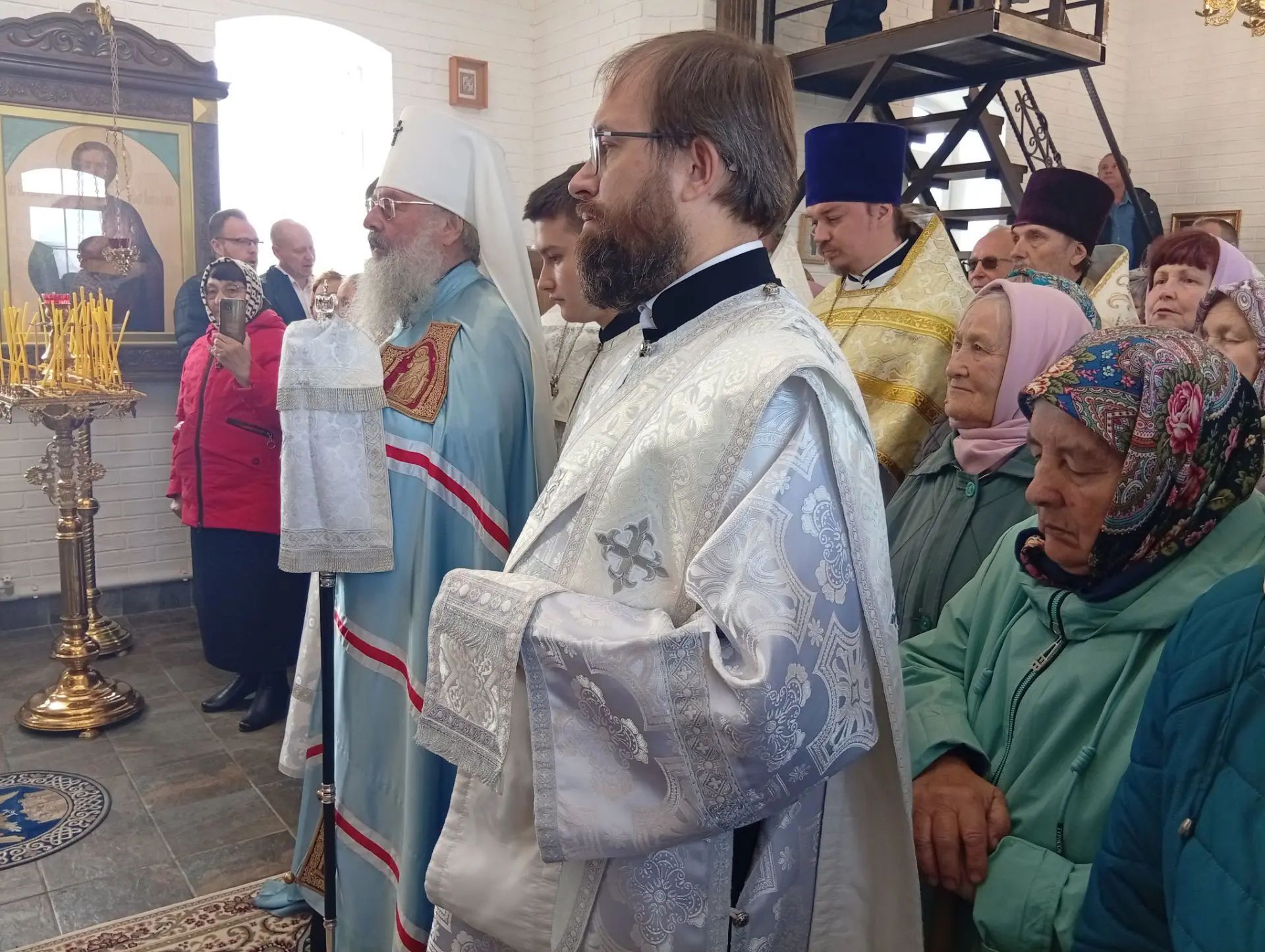 В селе Бессоново состоялось освящение Троицкого храма