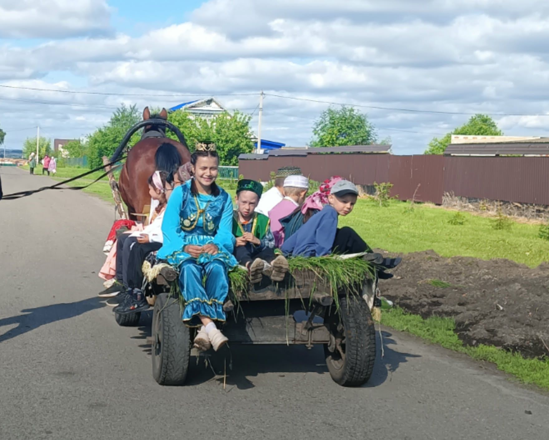 Бакырчы авылында район Сабан туена «Бүләк җыю» бәйрәме булды