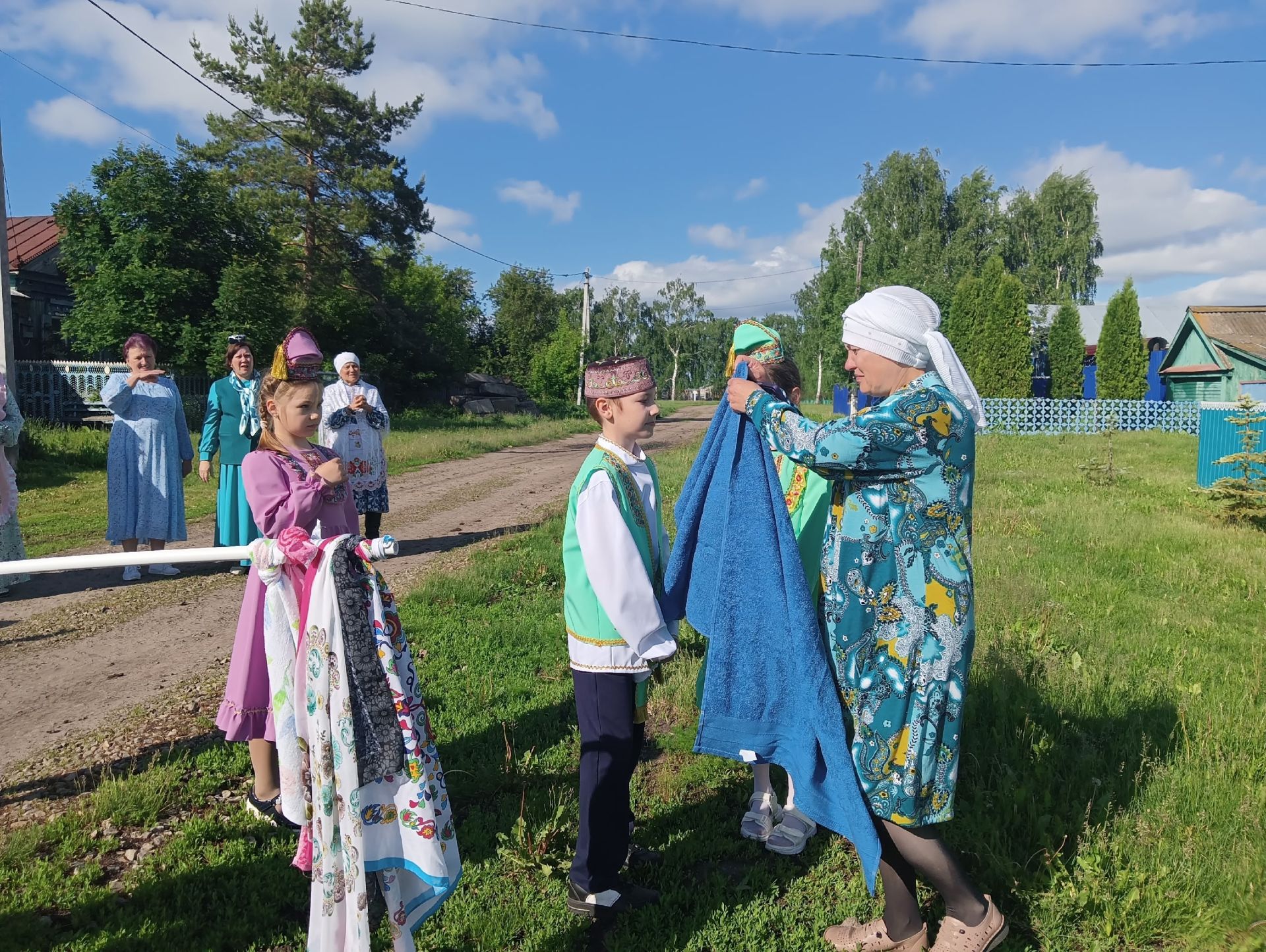 Бакырчы авылында район Сабан туена «Бүләк җыю» бәйрәме булды