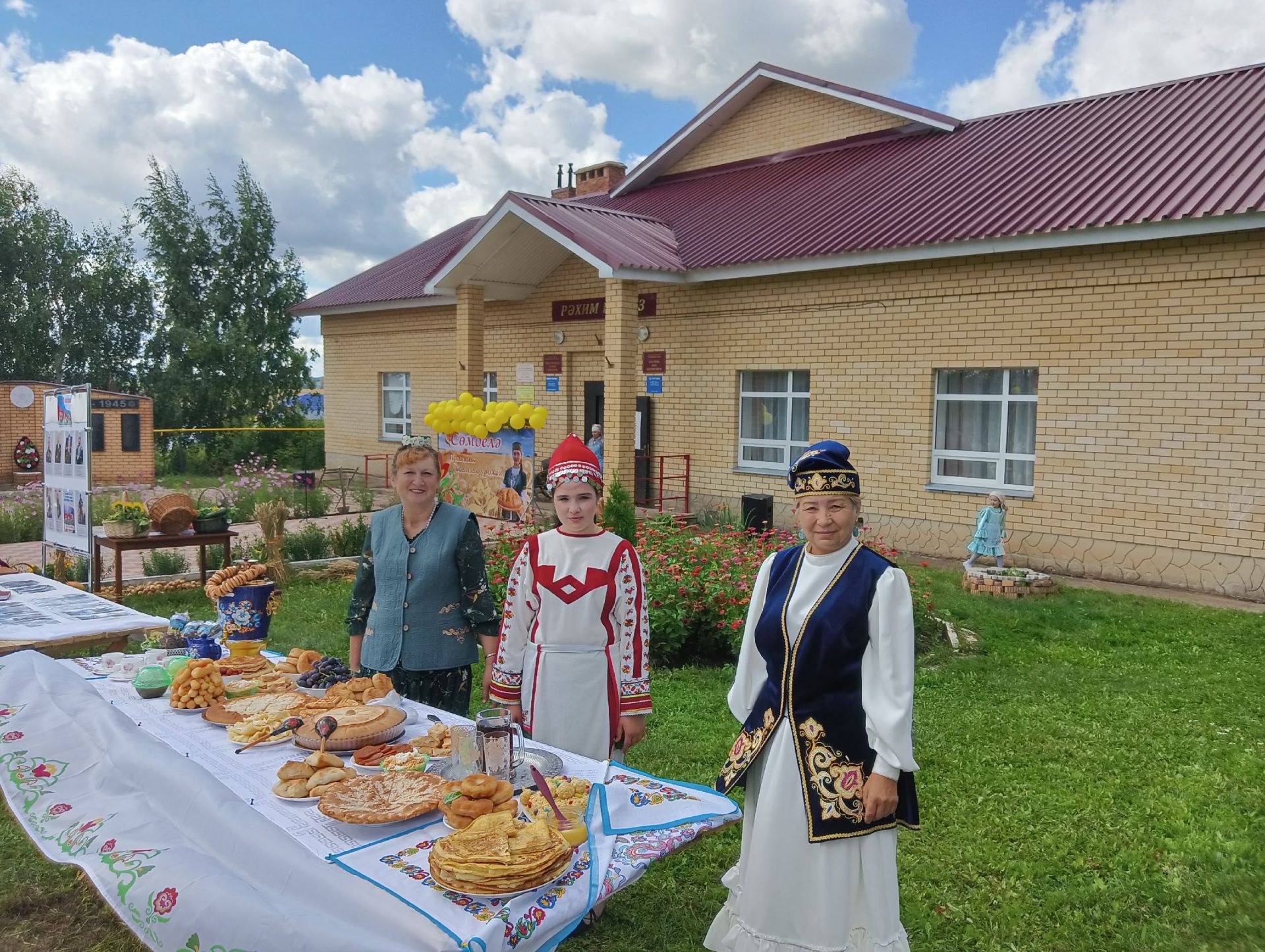 Праздник «Кил син безгә Сөмбелә!» в Большой Турме