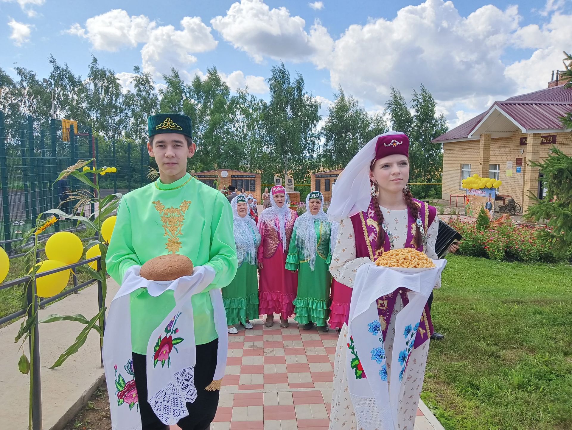 Праздник «Кил син безгә Сөмбелә!» в Большой Турме
