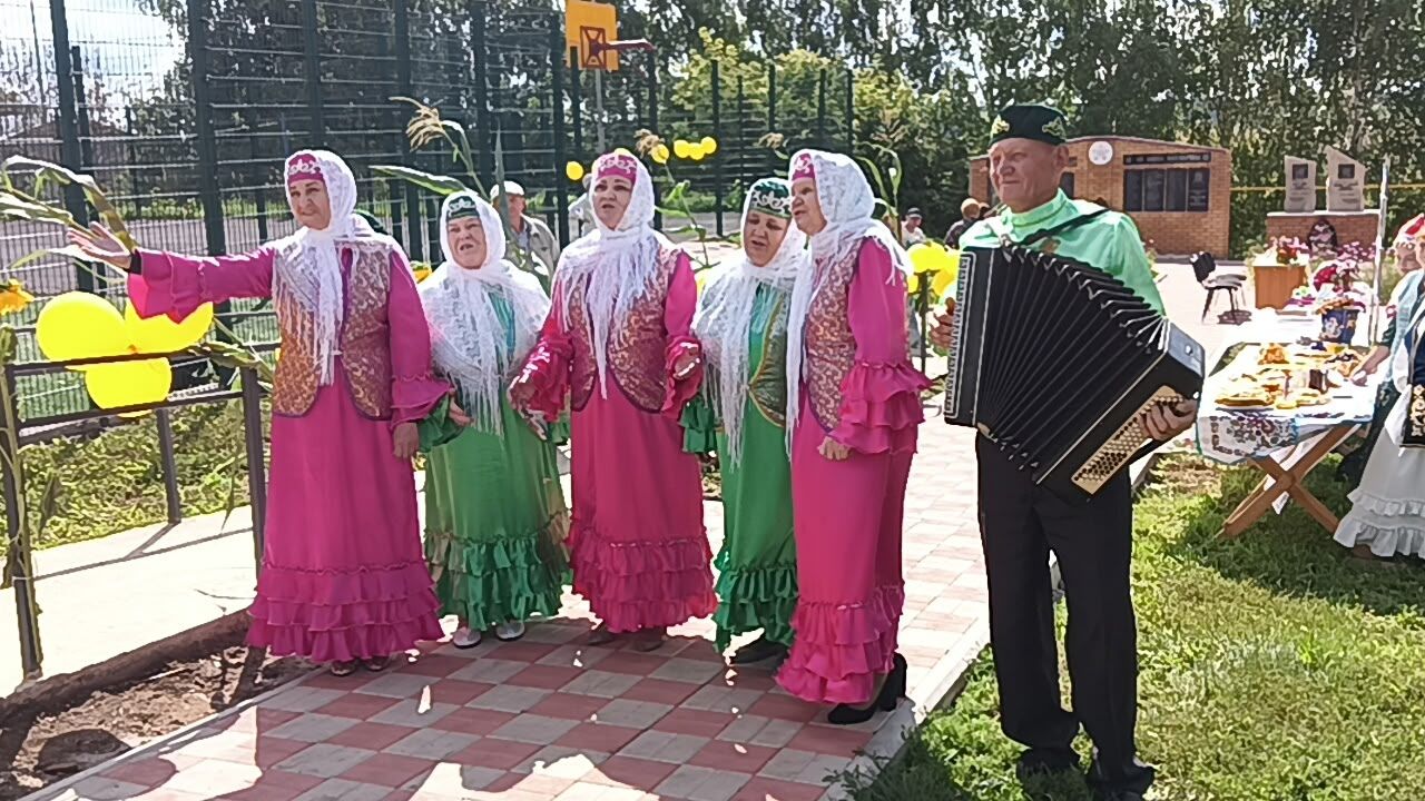 Праздник «Кил син безгә Сөмбелә!» в Большой Турме