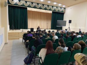 Тетюшским студентам разъяснили о безопасном поведении в интернете и соцсетях