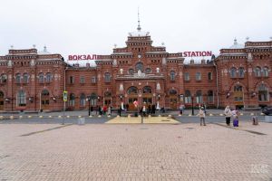 Восемь подростков стали помощниками дежурных на вокзале в Казани