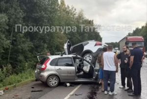 В Верхнеуслонском районе в ДТП погибли женщина и двое детей