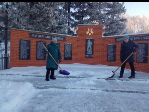 Алабирде авылында «Чиста обелиск» акциясе уздырганнар