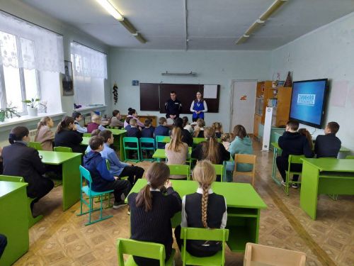 С учащимися Большешемякинской школы была проведена профилактическая беседа по ПДД