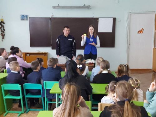 С учащимися Большешемякинской школы была проведена профилактическая беседа по ПДД