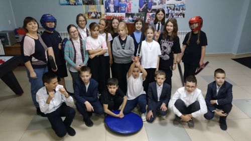 В подростковом клубе «Подвиг» организовали беседу ко Всемирному дню борьбы со СПИДом