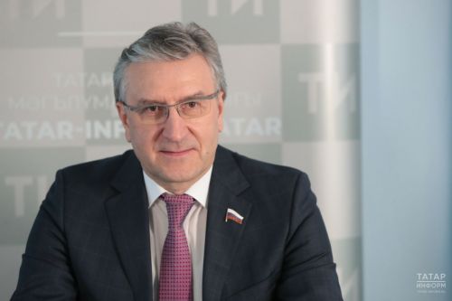 Фаррахов отметил, что было ожидаемым решение Путина выдвигаться на новый срок