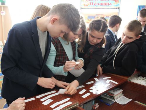 Балалар китапханәсендә «Мин илһамланып Пушкинны укыдым» әдәби уен узды
