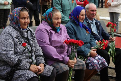 В Богдашкине установили памятную доску
