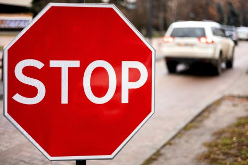 В столице Татарстана частично ограничат движение по одной из центральных улиц