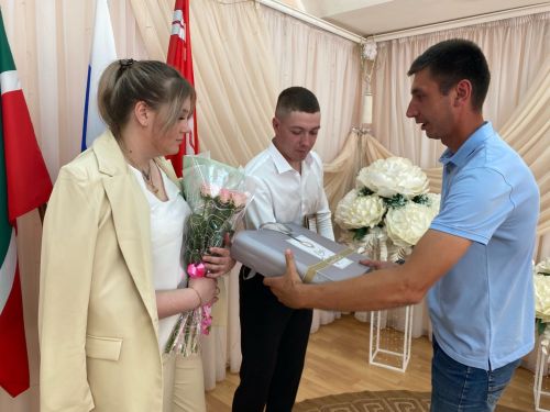 В Тетюшах узаконили отношения две пары: женихи - участники СВО