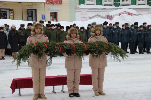 В Тетюшах прошел митинг «Мы помним и чтим твой подвиг, Ленинград!»