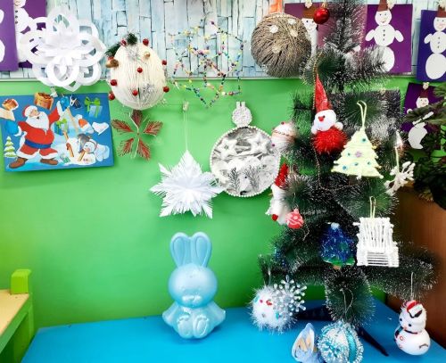 В детском саду «Малыш» провели конкурс на лучшую елочную игрушку
