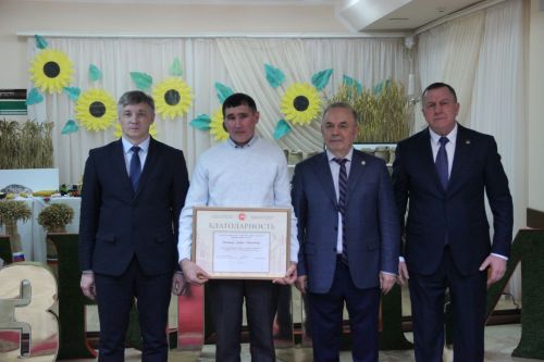 ТР Министрлар Кабинеты Рәхмәте белән бүләкләнделәр