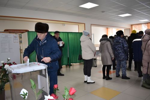Тетюшане спешат на выборы