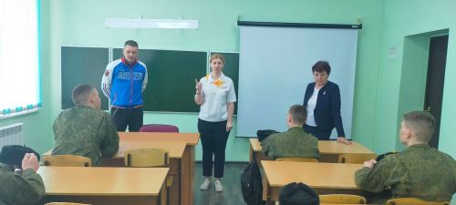 Встреча с мастером спорта вдохновила тетюшских кадет на занятия спортом