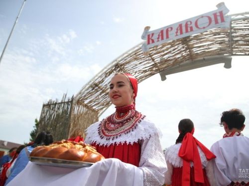 Тетюшские коллективы выступили на русском народном празднике «Каравон»