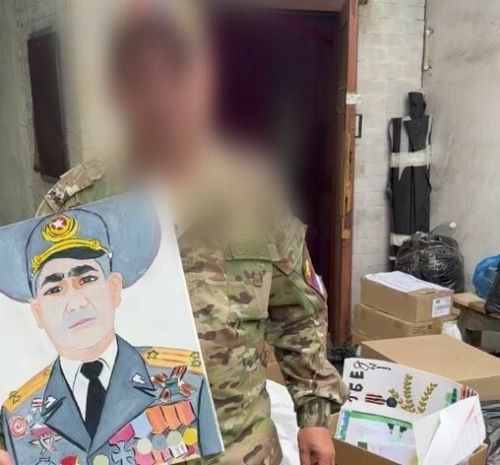 Глава поселения из Татарстана - контрактник СВО - получил портрет от школьников