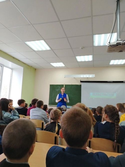 С учащимися Нармонской школы прошла беседа по ПДД