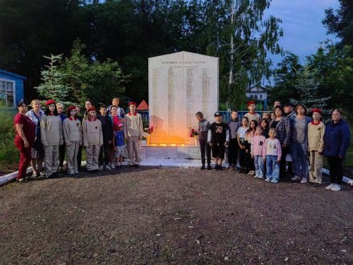 На территории Нармонской школы состоялся торжественный митинг