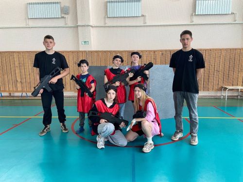 В лагере «Чайка» организовали спортивно-тактическую игру «Лазертаг»