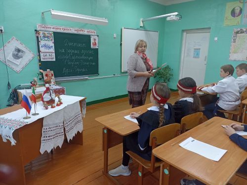 В Киртелинской школе прошёл диктант на мордовском языке