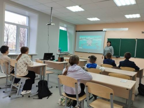 В Кильдюшевской школе провели урок безопасности «Осторожно, тонкий лёд!»