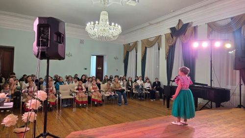 Мир под названием МАМА