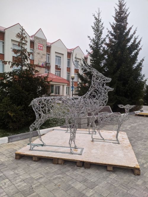 В Тетюшах на площади у РДК включили новогоднюю иллюминацию