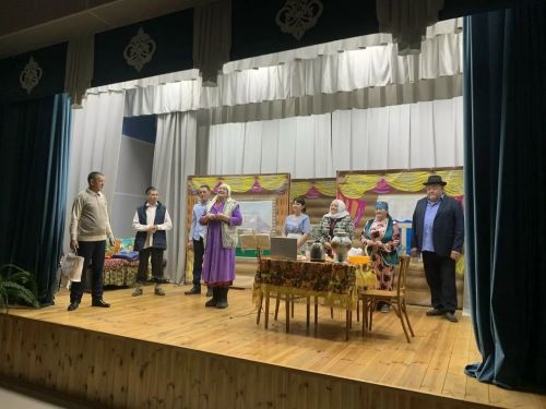 В селе Кляшево Тетюшского района показали спектакль «Джамиля в гневе»