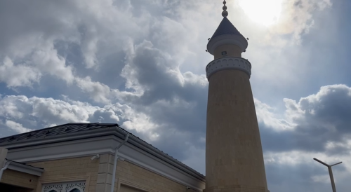 Раис Татарстана Рустам Минниханов открыл в Казани новую мечеть «Камиль»
