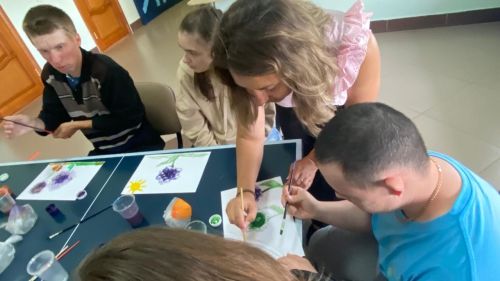 В Тетюшах в Центре «Форпост» прошла групповая арт-терапия для молодых людей